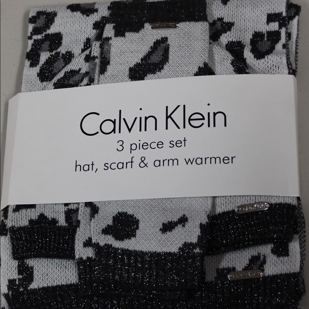 NEW Calvin Klein 3-Piece Hat, Scarf Set